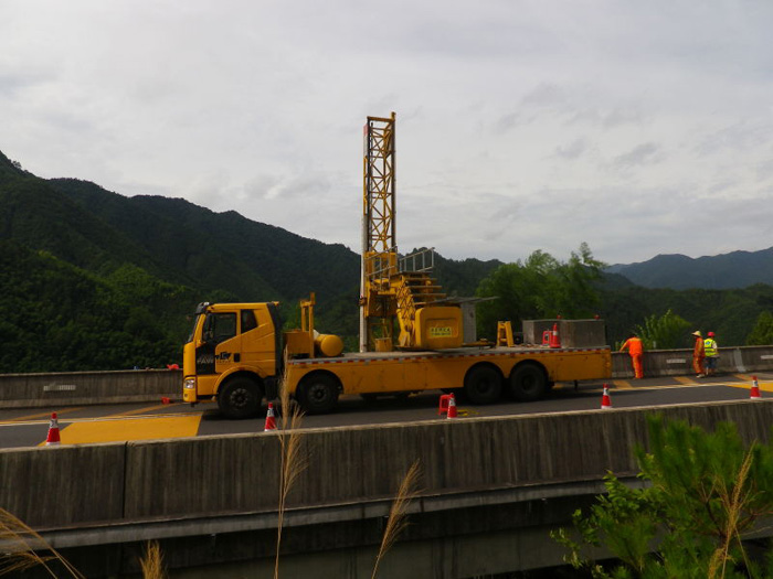 貴州銅仁橋梁檢測(cè)車(chē)租賃